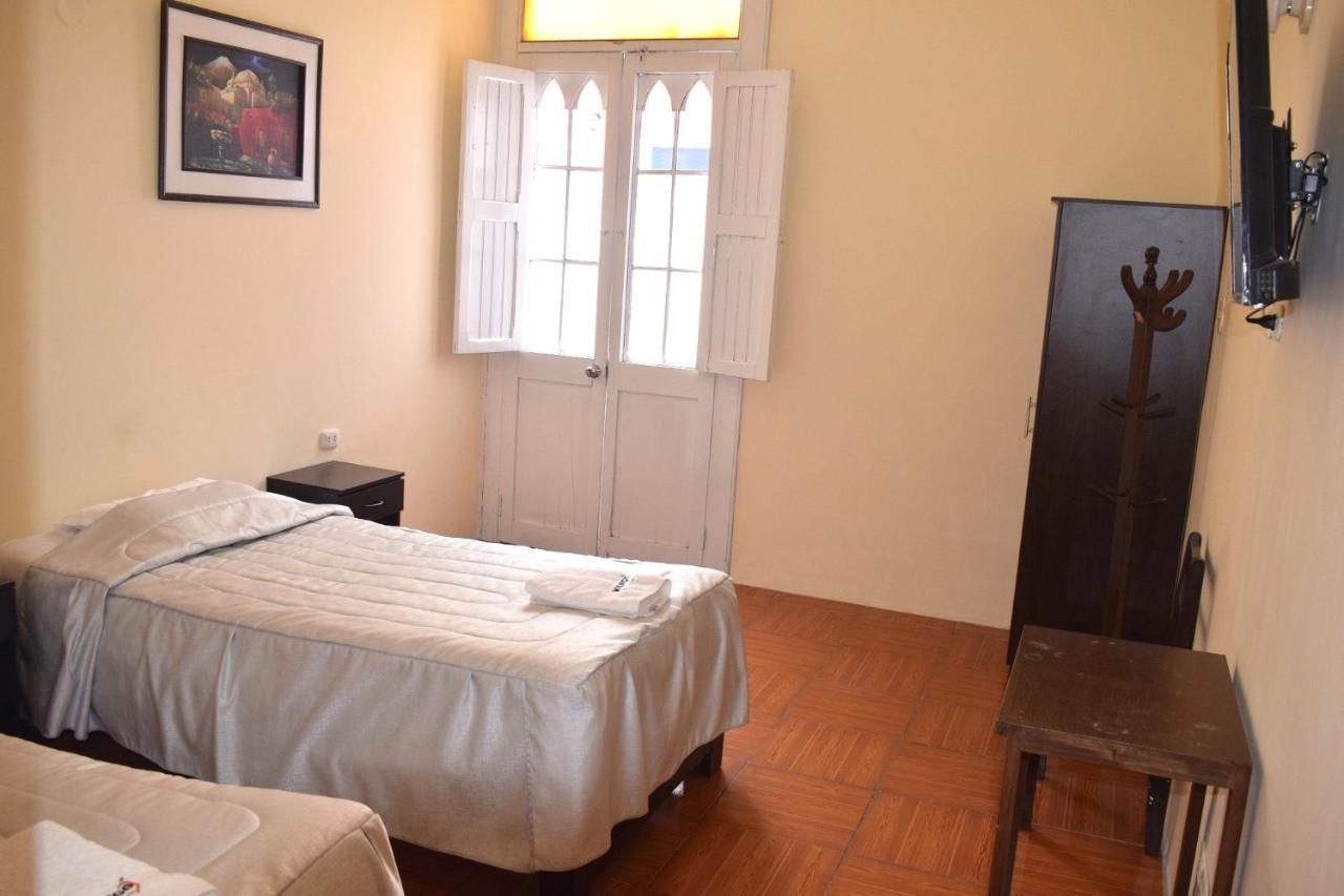 Mango Hostel B&B อาเรกิปา ภายนอก รูปภาพ