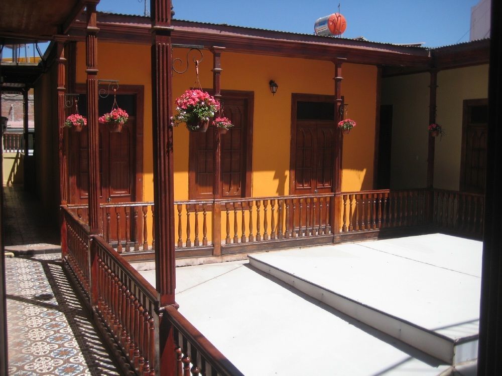 Mango Hostel B&B อาเรกิปา ภายนอก รูปภาพ